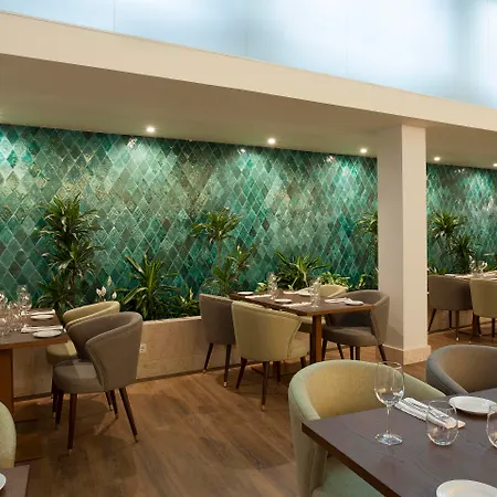 Turim Santa Maria 4* فونشال