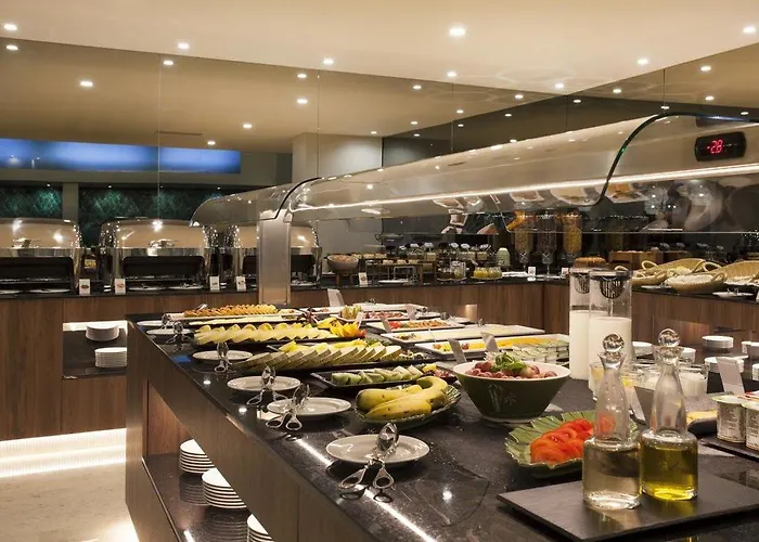 Turim Santa Maria 4* פונשל